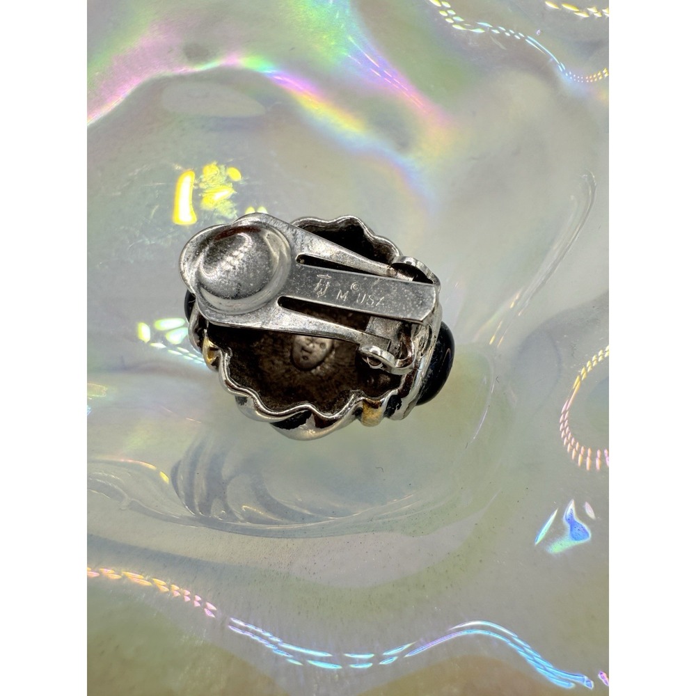 Vintage T*J High-End Black Cabochon Renaissance Revival Clip-on Earrings - Picture 6 of 6